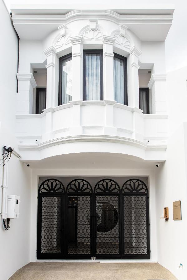 The Elements Boutique House Hotel Phuket Exterior photo